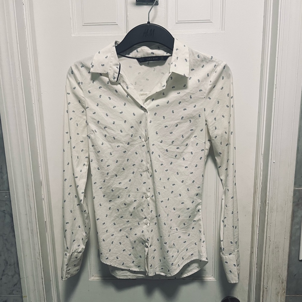 Zara shirt. Size XS.